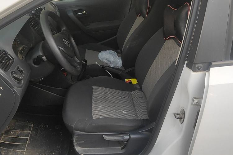 Used Volkswagen Polo 2016 1.4L Manual Fashion Model Left Front Seat
