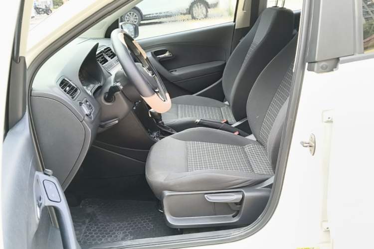 Used Volkswagen Polo 2016 1.6L Automatic Comfort Model Left Front Seat