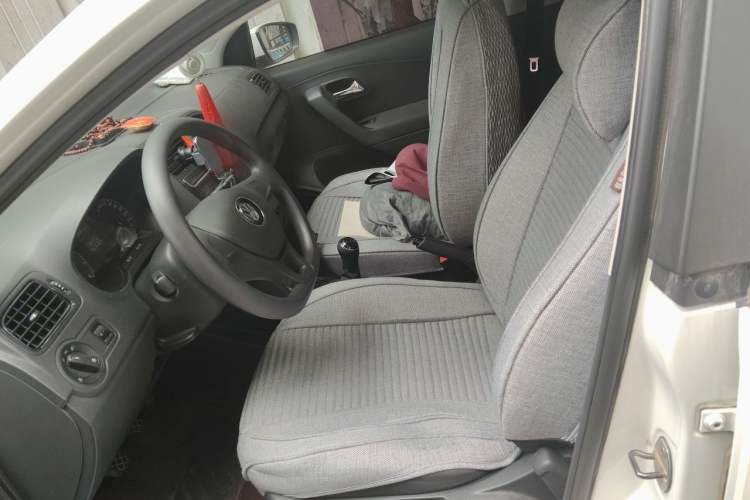 Used Volkswagen Polo 2016 1.4L Manual Fashion Model Left Front Seat