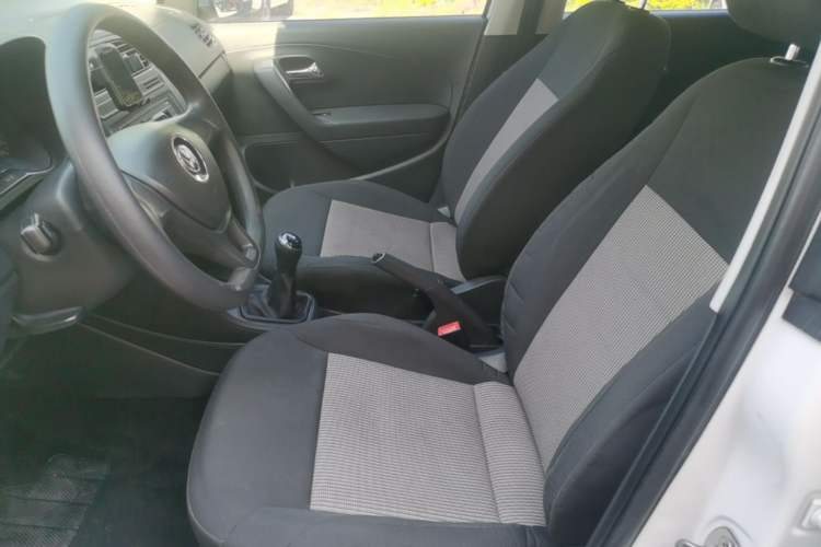 Used Volkswagen Polo 2016 1.4L Manual Fashion Model Left Front Seat