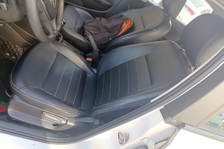 Used Volkswagen Polo 2016 1.4L Manual Fashion Model Left Front Seat