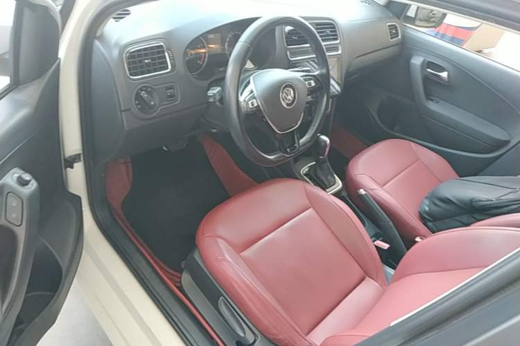 Used Volkswagen Polo 2016 1.6L Automatic Comfort Model Left Front Seat