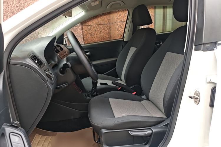Used Volkswagen Polo 2016 1.4L Manual Fashion Model Left Front Seat
