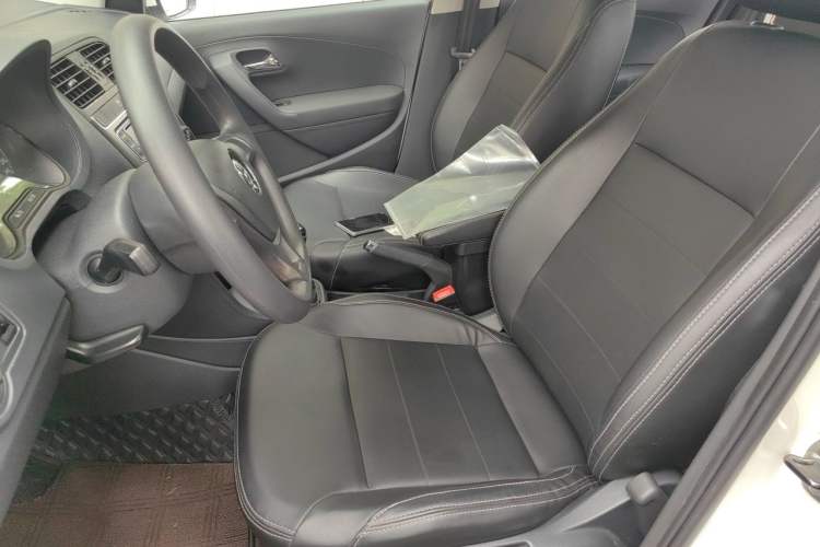 Used Volkswagen Polo 2016 1.4L Manual Fashion Model Left Front Seat