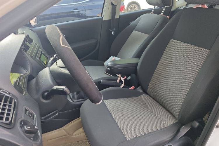 Used Volkswagen Polo 2016 1.4L Manual Fashion Model Left Front Seat