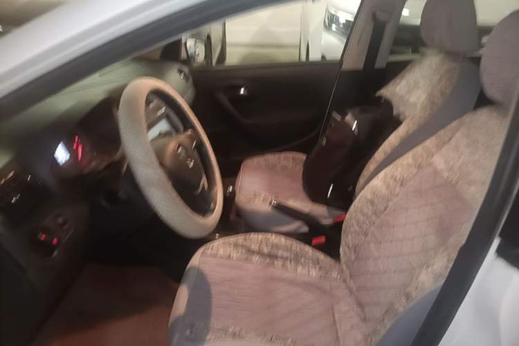 Used Volkswagen Polo 2016 1.4L Manual Fashion Model Left Front Seat