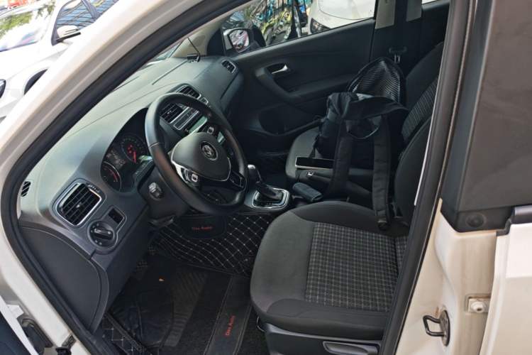 Used Volkswagen Polo 2016 1.6L Automatic Comfort Model Left Front Seat