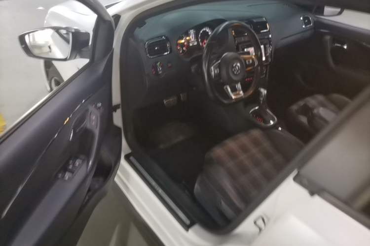 Used Volkswagen Polo 2016 1.4TSI GTI Left Front Seat
