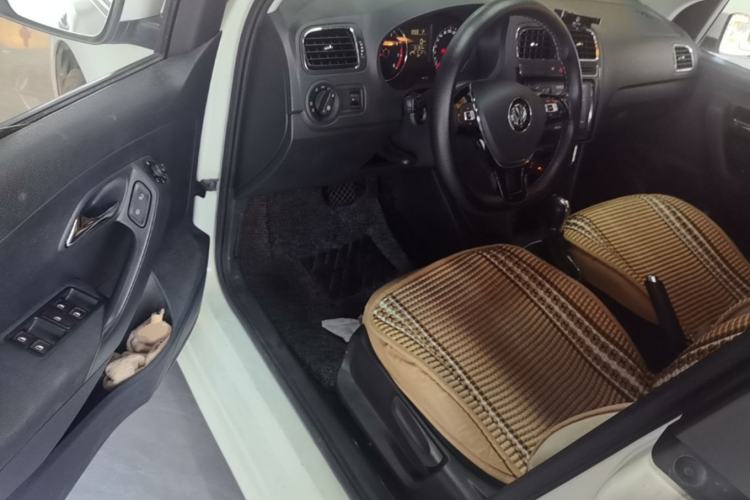 Used Volkswagen Polo 2016 1.6L Automatic Comfort Model Left Front Seat