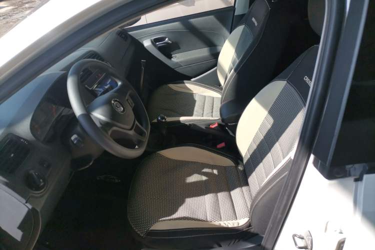 Used Volkswagen Polo 2016 1.4L Manual Fashion Model Left Front Seat