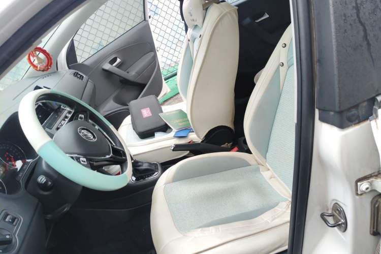 Used Volkswagen Polo 2016 1.6L Automatic Comfort Model Left Front Seat