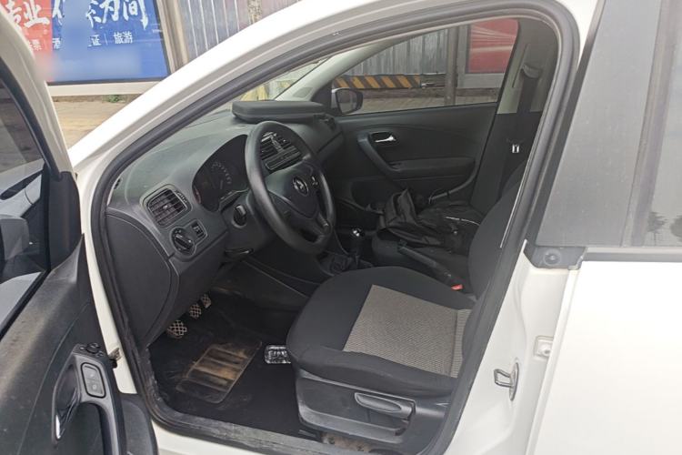 Used Volkswagen Polo 2016 1.4L Manual Fashion Model Left Front Seat
