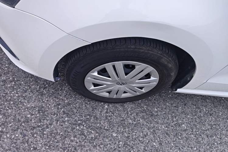 Used Volkswagen Polo 2016 1.4L Automatic Trendy Model Left Front Wheel Hub