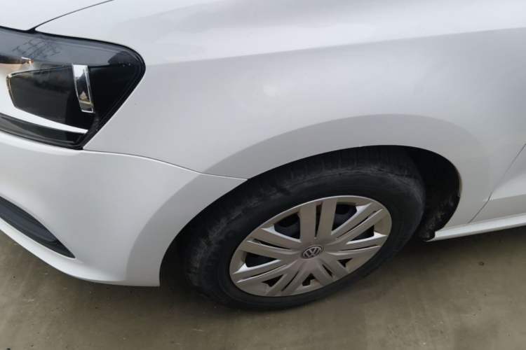 Used Volkswagen Polo 2016 1.4L Automatic Trendy Model Left Front Wheel Hub
