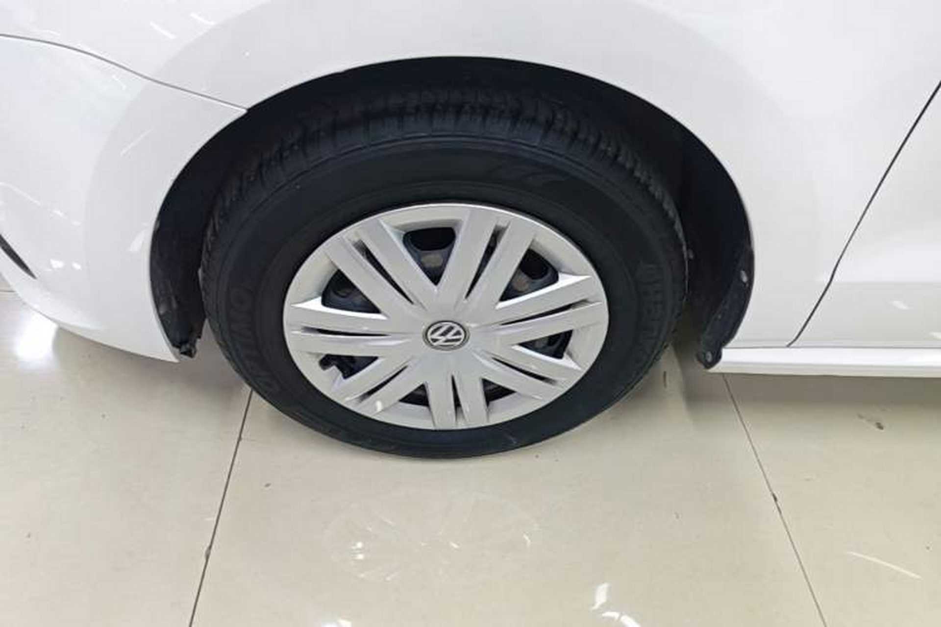 Used Volkswagen Polo 2016 1.4L Automatic Trendy Model Left Front Wheel Hub