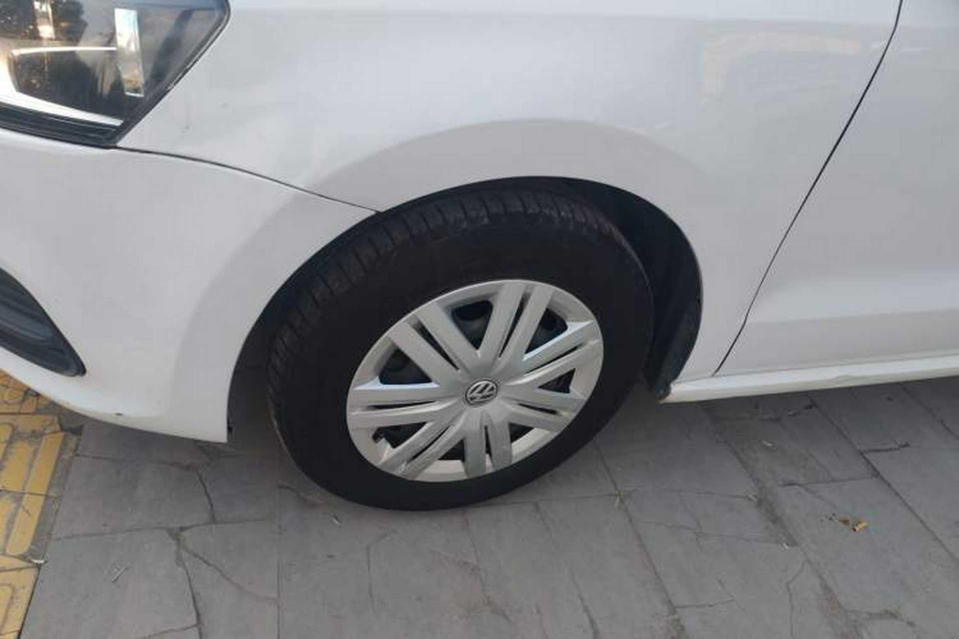 Used Volkswagen Polo 2016 1.4L Manual Fashion Model Left Front Wheel Hub