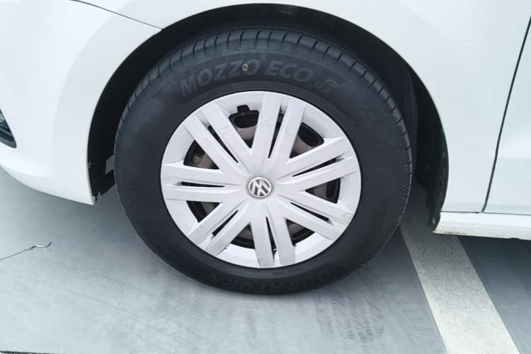 Used Volkswagen Polo 2016 1.4L Automatic Trendy Model Left Front Wheel Hub
