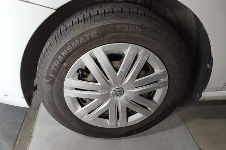 Used Volkswagen Polo 2016 1.4L Automatic Trendy Model Left Front Wheel Hub