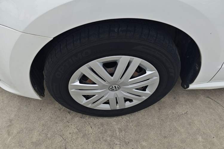 Used Volkswagen Polo 2016 1.4L Automatic Trendy Model Left Front Wheel Hub