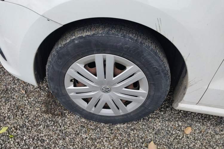 Used Volkswagen Polo 2016 1.4L Automatic Trendy Model Left Front Wheel Hub