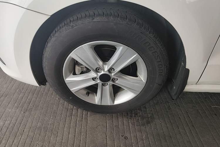 Used Volkswagen Polo 2016 1.4L Automatic Trendy Model Left Front Wheel Hub