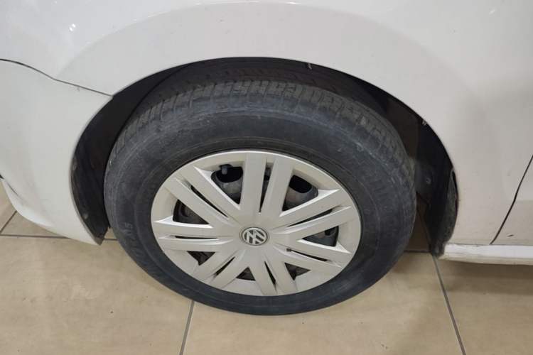 Used Volkswagen Polo 2016 1.4L Automatic Trendy Model Left Front Wheel Hub