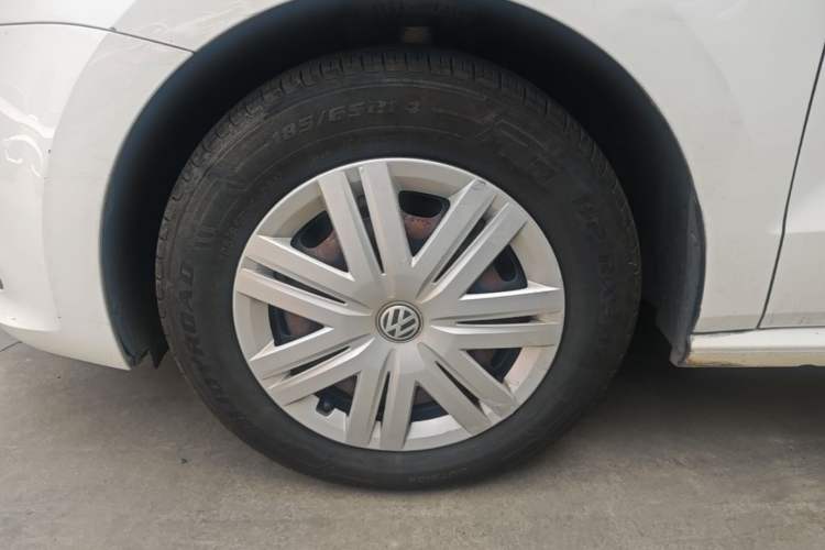 Used Volkswagen Polo 2016 1.4L Automatic Trendy Model Left Front Wheel Hub