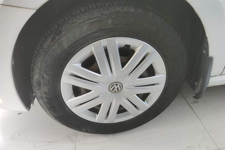 Used Volkswagen Polo 2016 1.4L Automatic Trendy Model Left Front Wheel Hub