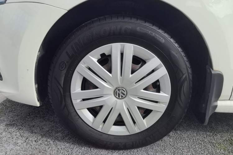 Used Volkswagen Polo 2016 1.4L Manual Fashion Model Left Front Wheel Hub