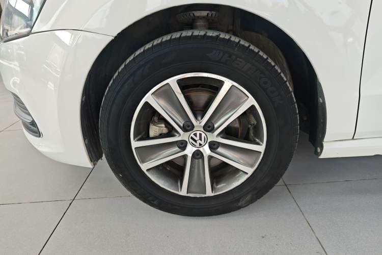 Used Volkswagen Polo 2016 1.4L Automatic Trendy Model Left Front Wheel Hub