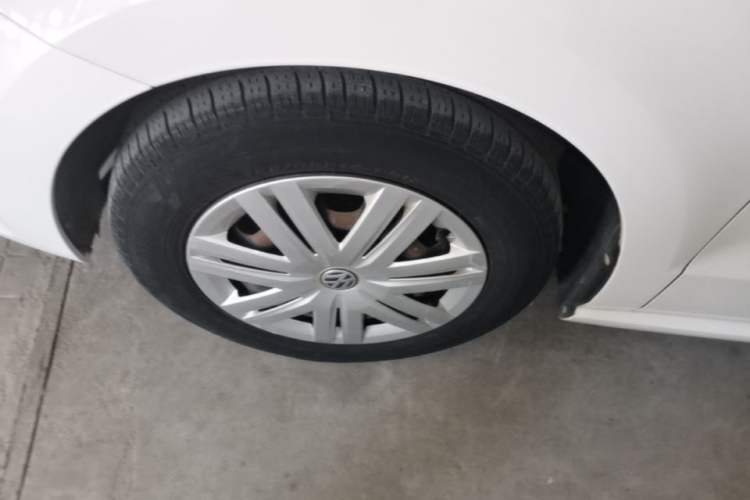 Used Volkswagen Polo 2016 1.4L Automatic Trendy Model Left Front Wheel Hub