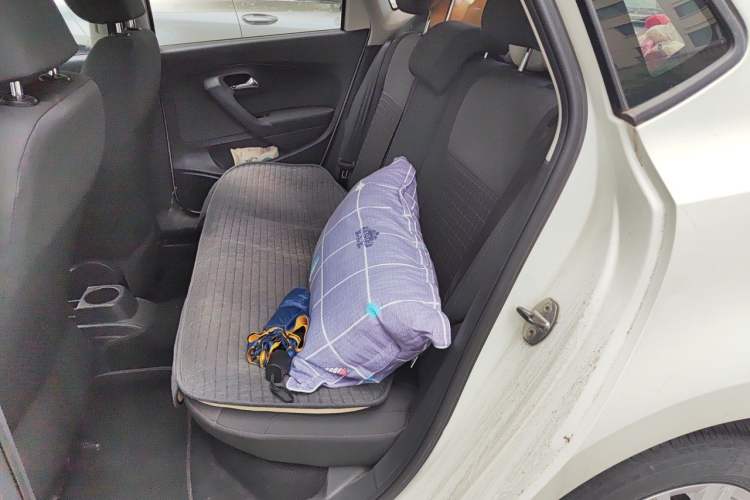 Used Volkswagen Polo 2016 1.6L Automatic Comfort Model Left Rear Seat