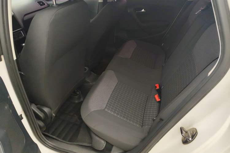 Used Volkswagen Polo 2016 1.6L Automatic Comfort Model Left Rear Seat