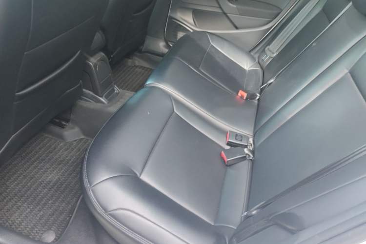 Used Volkswagen Polo 2016 1.6L Automatic Comfort Model Left Rear Seat