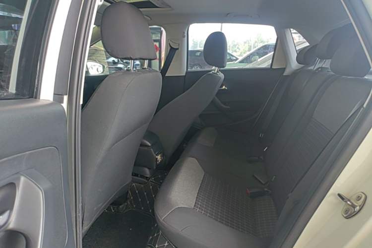 Used Volkswagen Polo 2016 1.6L Automatic Comfort Model Left Rear Seat