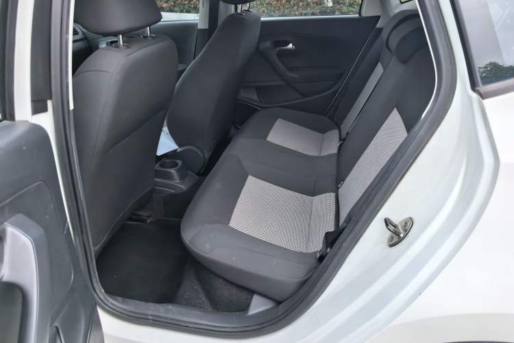 Used Volkswagen Polo 2016 1.4L Manual Fashion Model Left Rear Seat