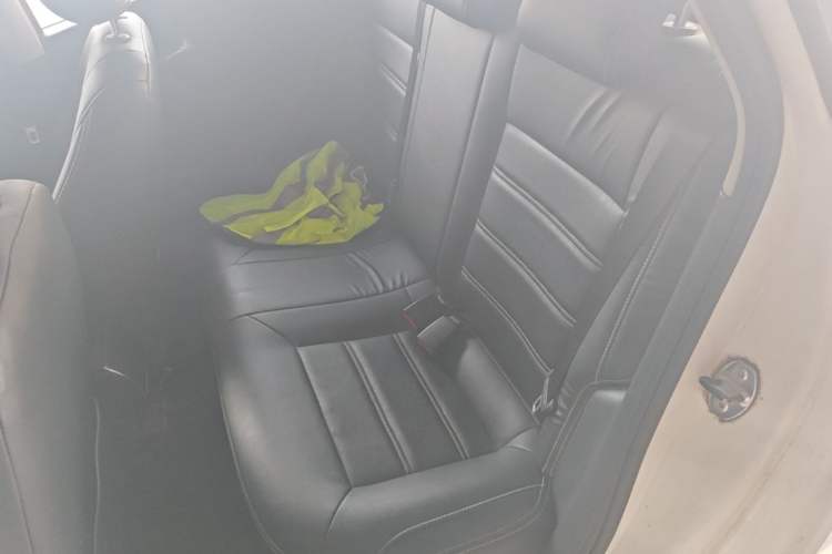 Used Volkswagen Polo 2016 1.4L Manual Fashion Model Left Rear Seat