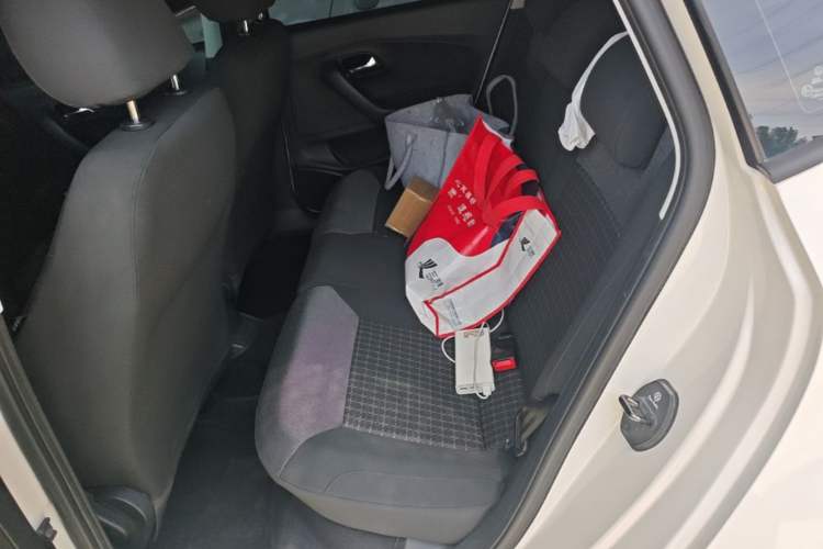 Used Volkswagen Polo 2016 1.6L Automatic Comfort Model Left Rear Seat