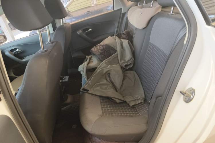 Used Volkswagen Polo 2016 1.6L Automatic Comfort Model Left Rear Seat