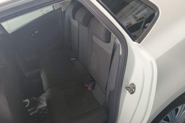 Used Volkswagen Polo 2016 1.6L Automatic Comfort Model Left Rear Seat
