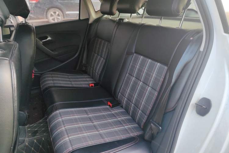 Used Volkswagen Polo 2016 1.4L Manual Fashion Model Left Rear Seat