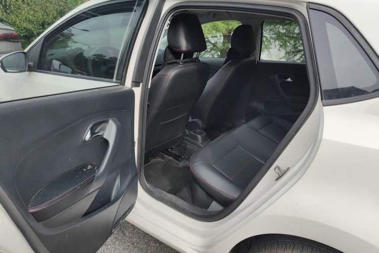 Used Volkswagen Polo 2016 1.4L Manual Fashion Model Left Rear Seat