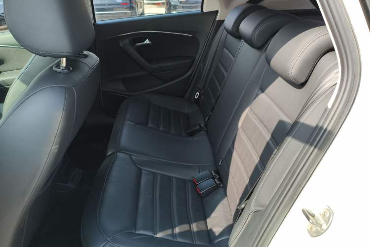 Used Volkswagen Polo 2016 1.6L Automatic Luxury Model Left Rear Seat