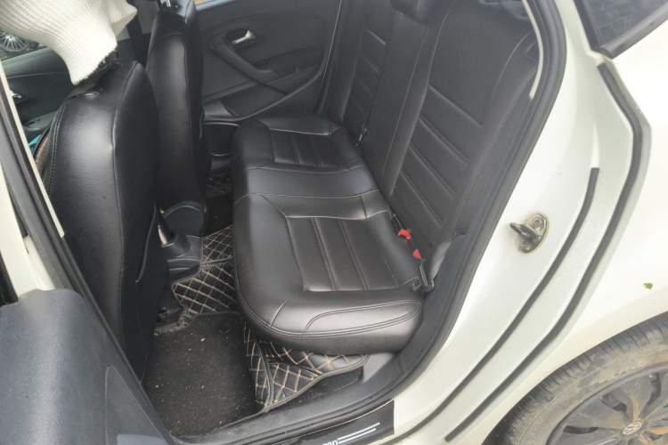Used Volkswagen Polo 2016 1.4L Manual Fashion Model Left Rear Seat
