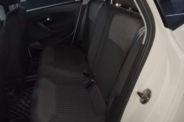 Used Volkswagen Polo 2016 1.6L Automatic Comfort Model Left Rear Seat