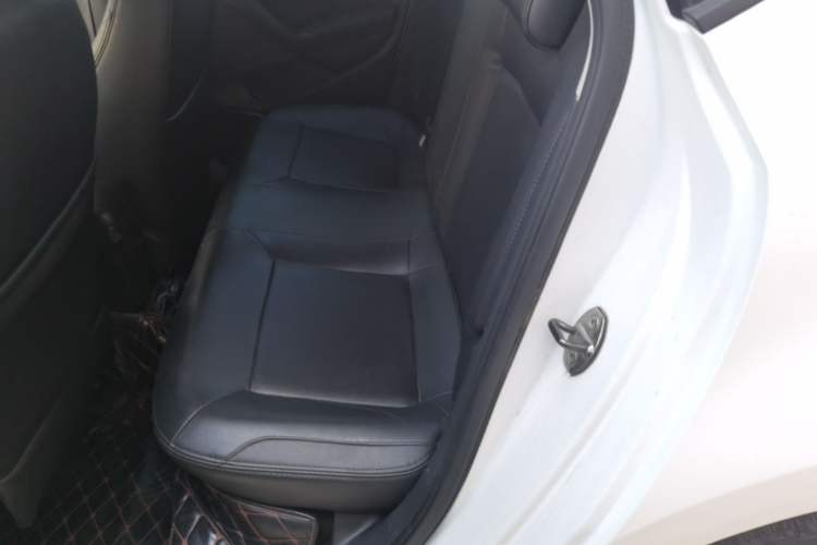 Used Volkswagen Polo 2016 1.4L Manual Fashion Model Left Rear Seat