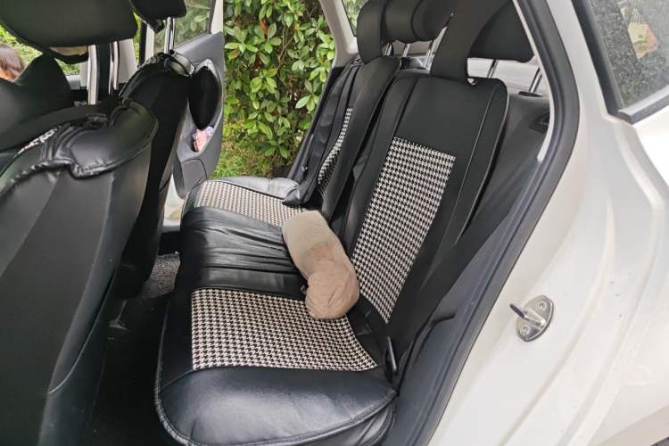 Used Volkswagen Polo 2016 1.6L Automatic Comfort Model Left Rear Seat