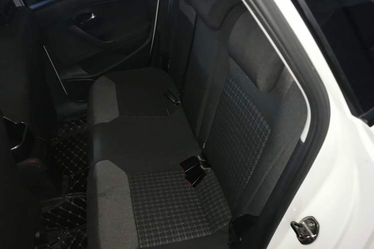 Used Volkswagen Polo 2016 1.6L Automatic Comfort Model Left Rear Seat