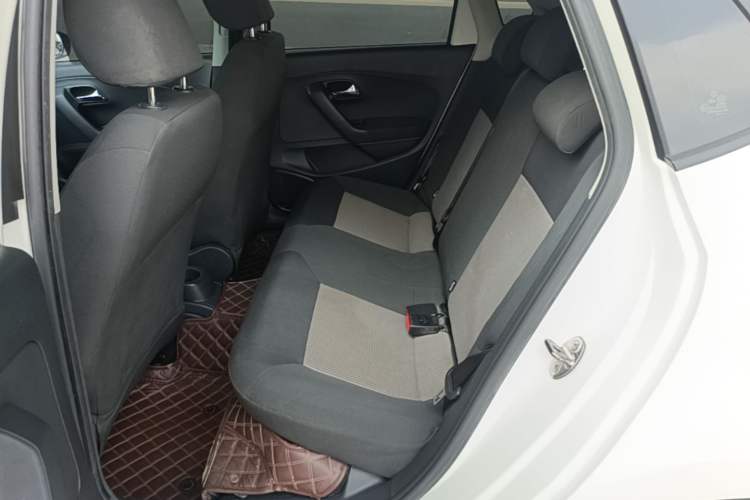 Used Volkswagen Polo 2016 1.4L Manual Fashion Model Left Rear Seat