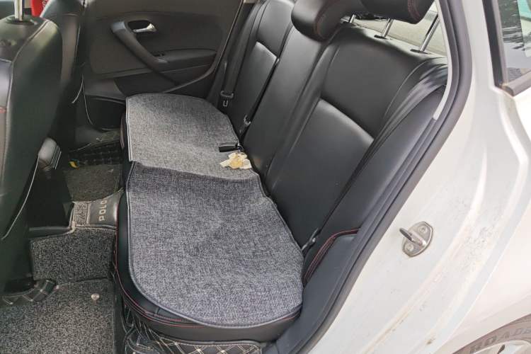 Used Volkswagen Polo 2016 1.6L Automatic Comfort Model Left Rear Seat